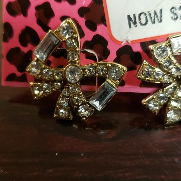Betsey Johnson Bow Stud Earrings - Picture 3 of 5